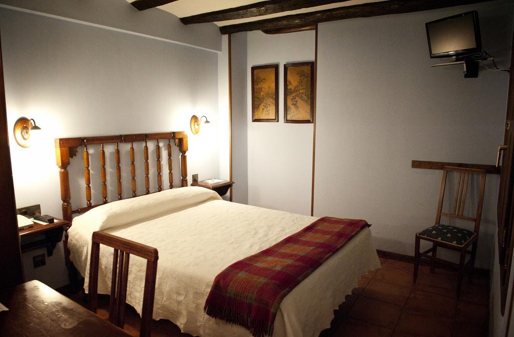 Hostal Santa Agueda タラソナ 部屋 写真