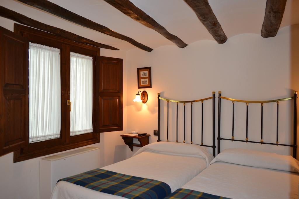 Hostal Santa Agueda タラソナ 部屋 写真