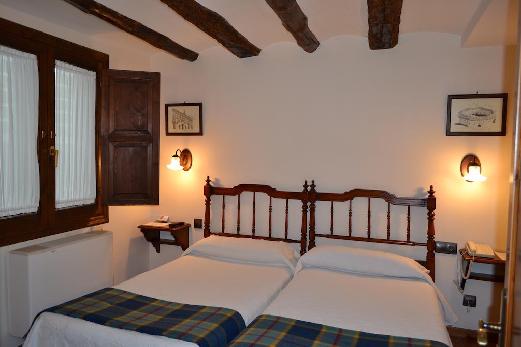 Hostal Santa Agueda タラソナ 部屋 写真