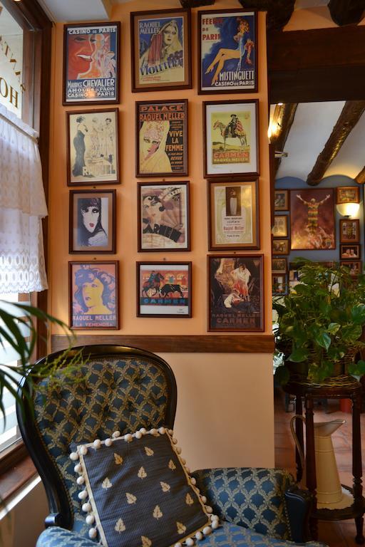Hostal Santa Agueda タラソナ エクステリア 写真