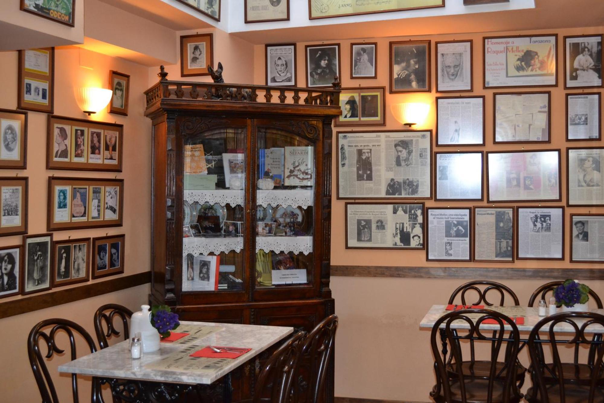 Hostal Santa Agueda タラソナ エクステリア 写真