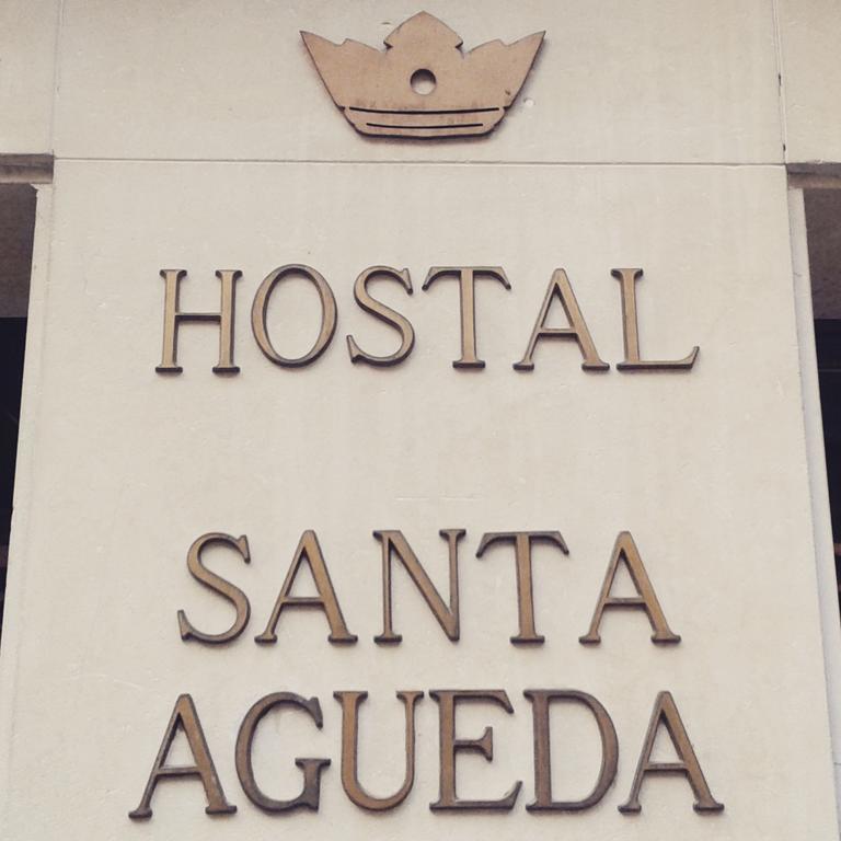 Hostal Santa Agueda タラソナ エクステリア 写真